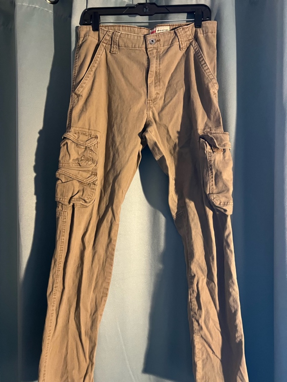 Wrangler Tan Cargo Pants Khakis with Multiple Utility Pockets 32x32